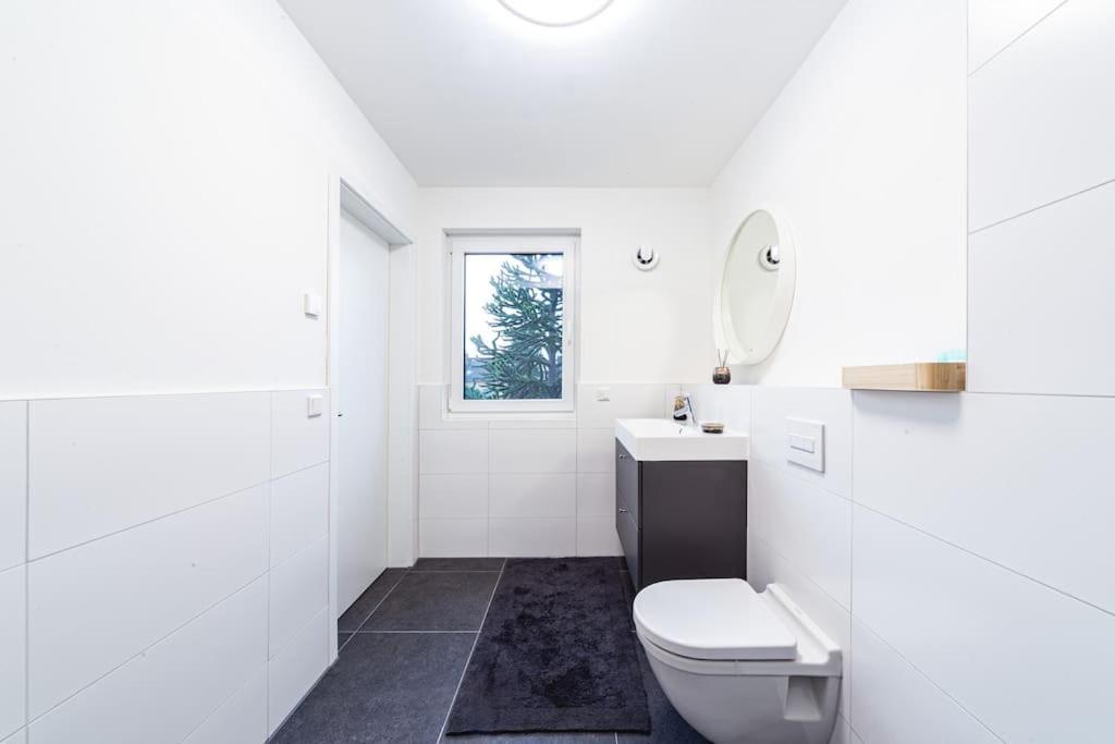 A&V Apartments Wunderschoene Penthouse Wohnung Moers Kültér fotó